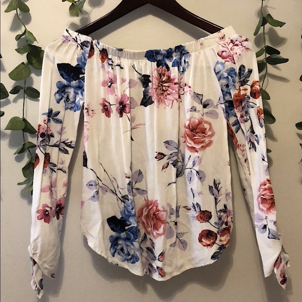 Off the shoulder long sleeve blouse
